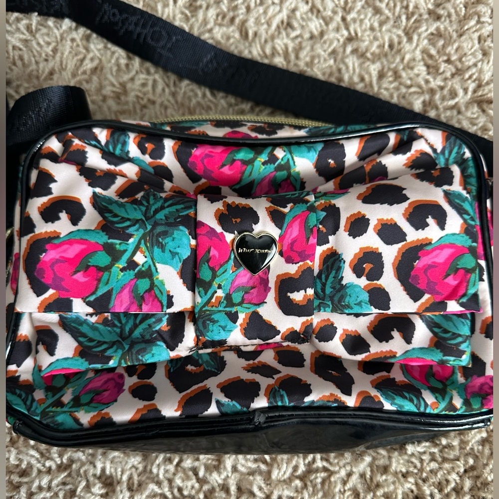 Betsey Johnson leopard boy cheetah print cross body purse